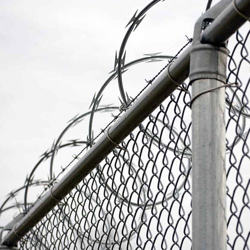 How Helpful Are Barbed Wire Fence Manufacturers During Installation And Maintenance?