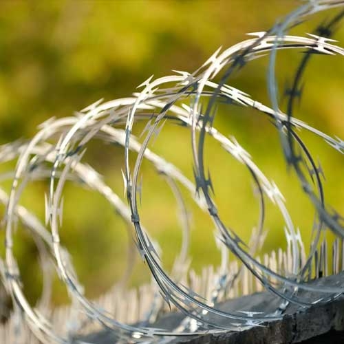 Why Does Choosing the Right Concertina Wire Manufacturers Matter for Security?